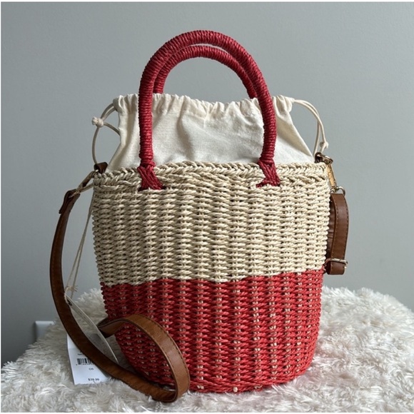 Straw Bucket Bag - Picture 9 of 10